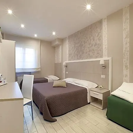 Le Quattro Piazze Bed and Breakfast 4*