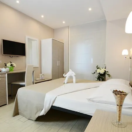 فندق مبيت وإفطار Le Quattro Piazze 3*